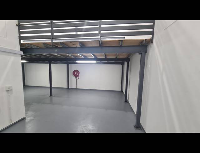 164M² WAREHOUSE TO LET IN RIVERHORSE VALLEY